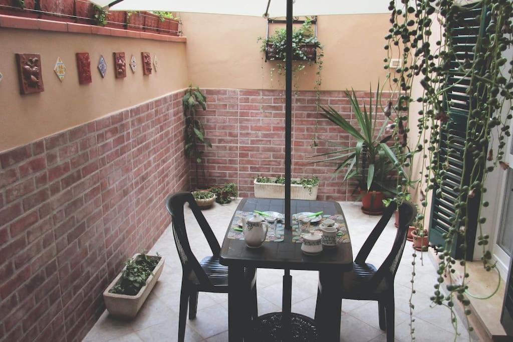 Il Piccolo Eden - Private Garden Appartement Livorno Buitenkant foto