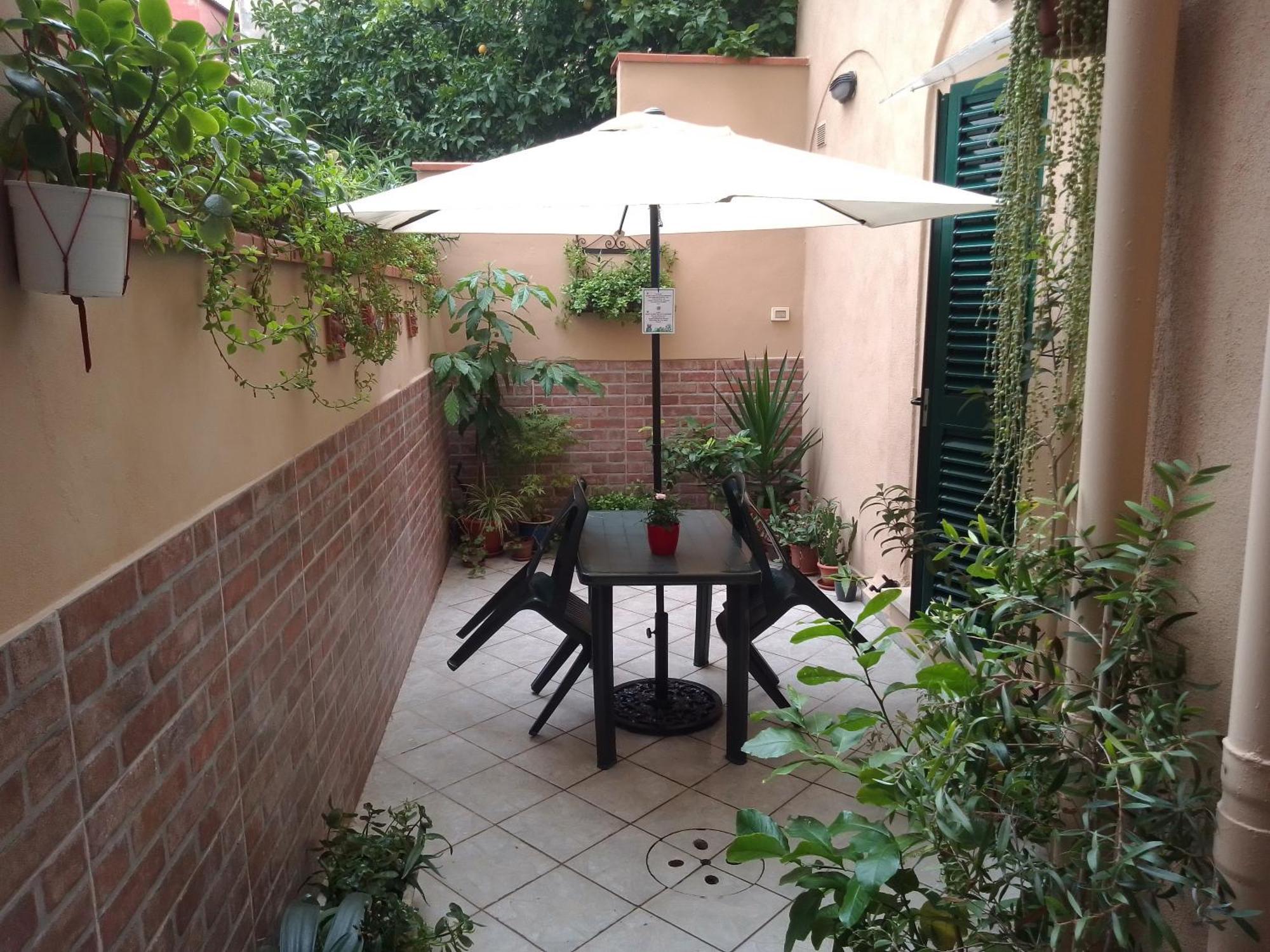 Il Piccolo Eden - Private Garden Appartement Livorno Buitenkant foto