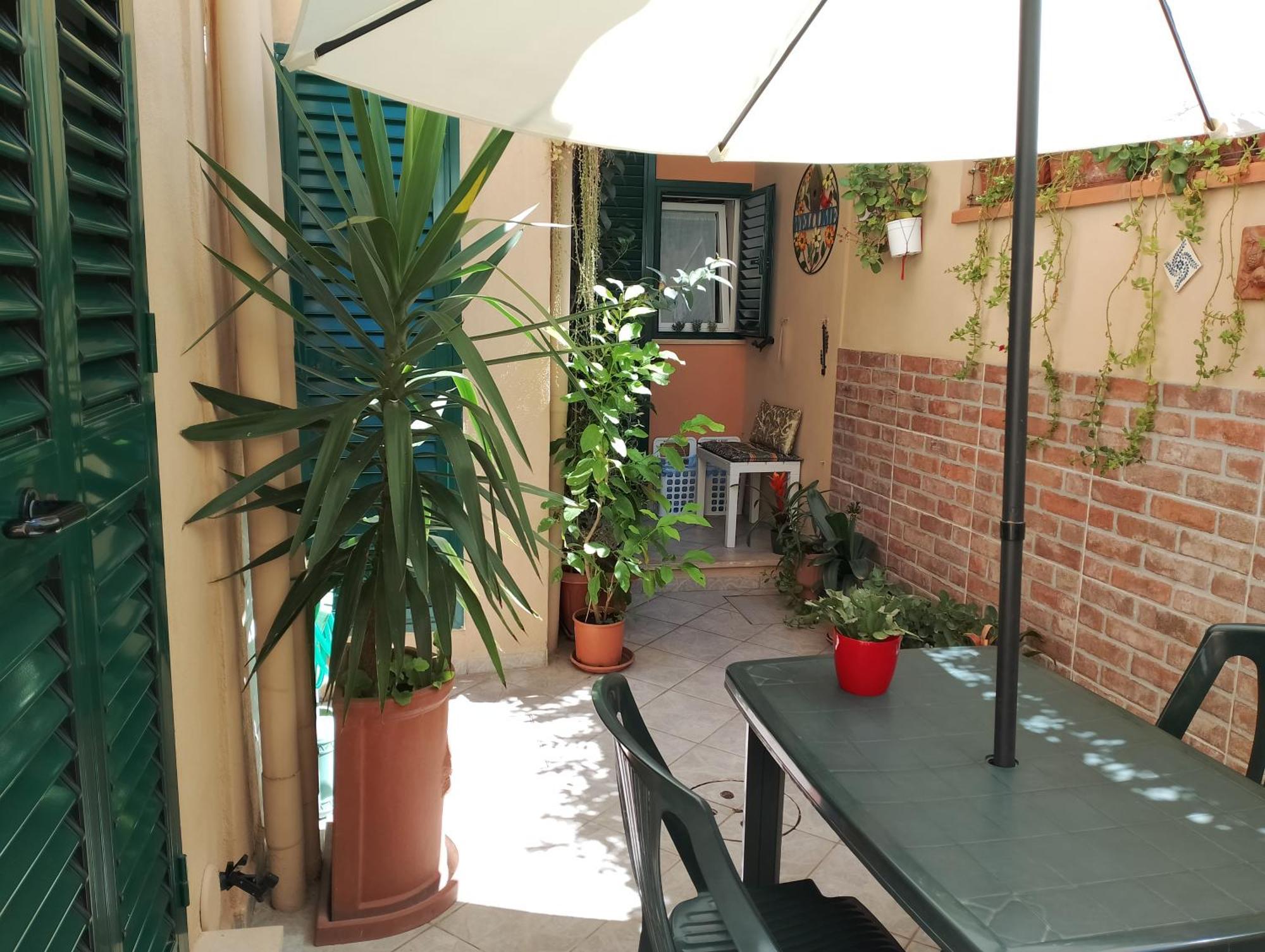 Il Piccolo Eden - Private Garden Appartement Livorno Buitenkant foto